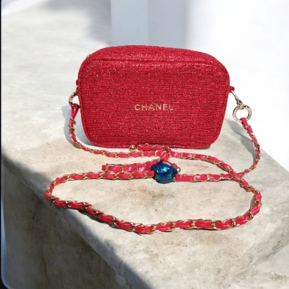 CHANEL Handbags - Chanel Red Glitter Crossbody Bag